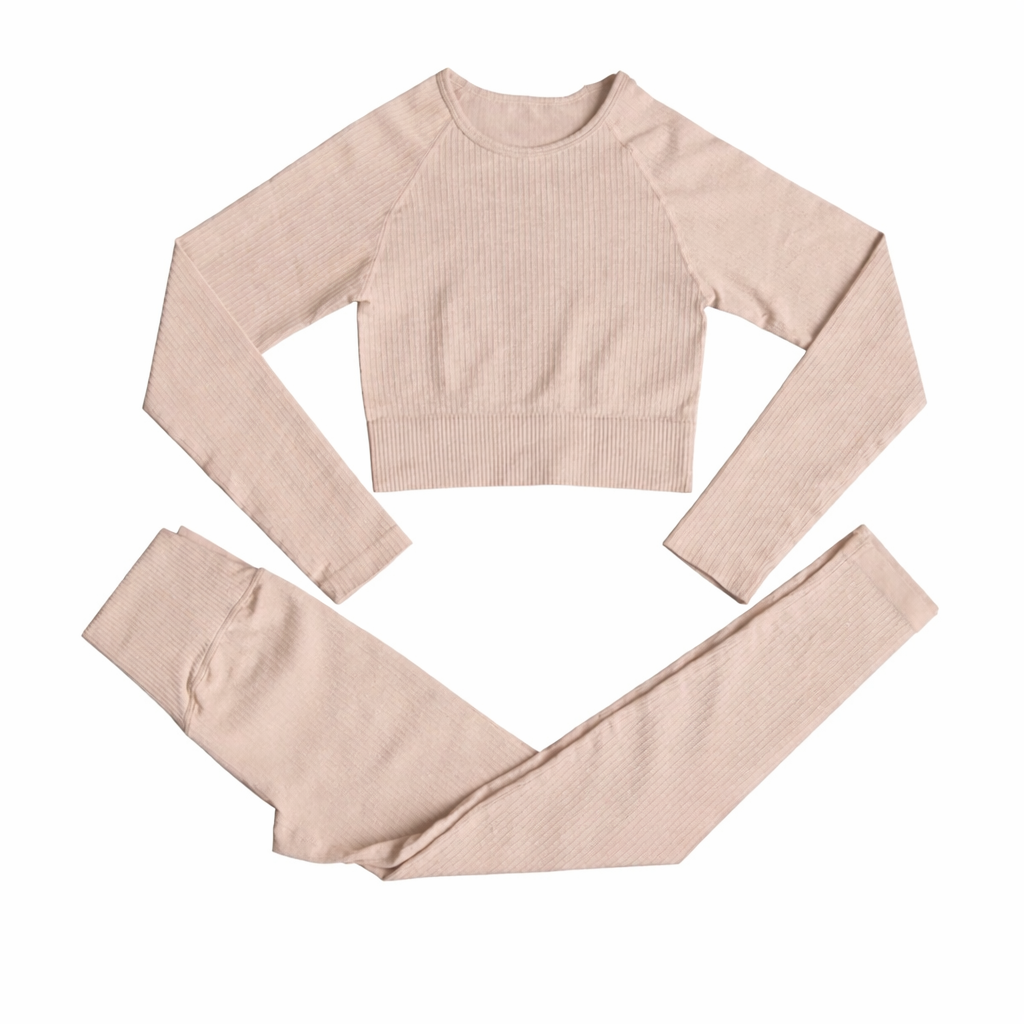 Ribbed Lounge Set – Zweiteiliges Crop-Top & High-Waist Leggings Set